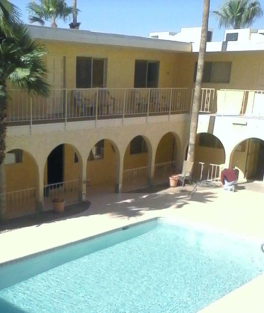 Hidden Palms & 3* Lake Havasu City